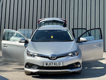 Used Toyota Auris 2017 for sale - 79116215: Photo