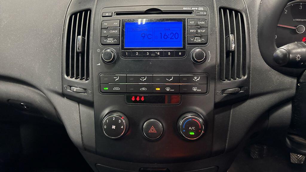 Used Hyundai i30 2011 for sale - 77722869: Photo 11