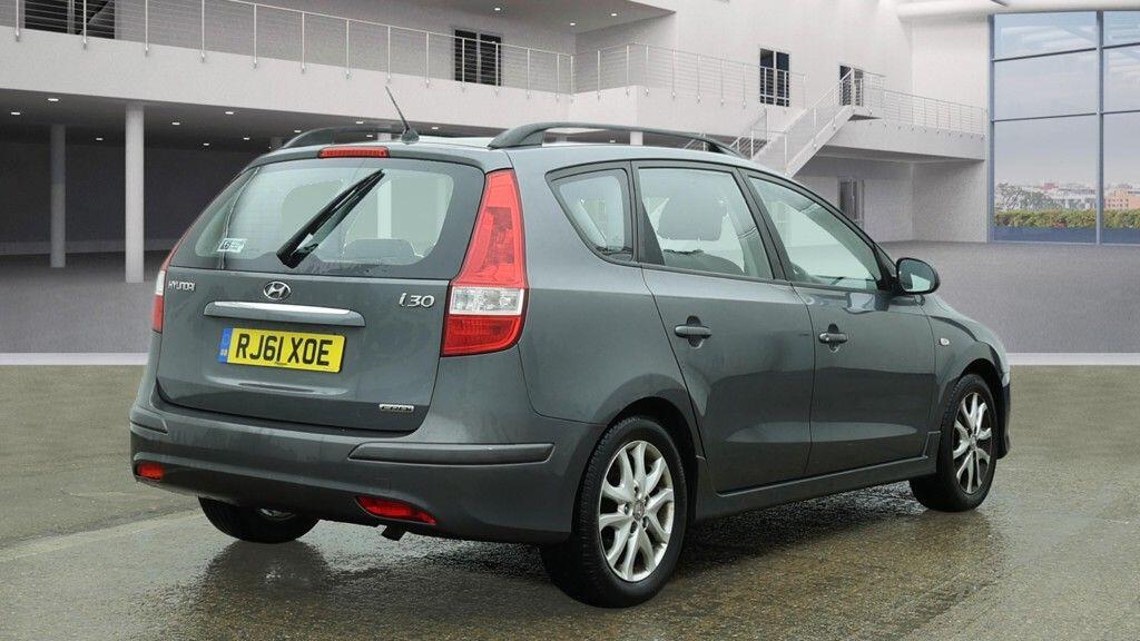 Used Hyundai i30 2011 for sale - 77722869: Photo 4