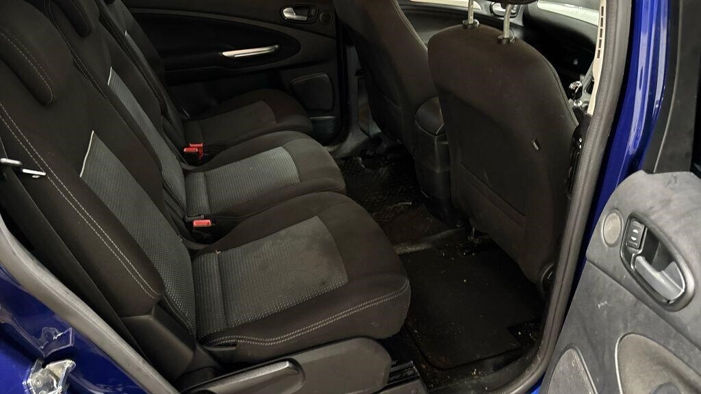 Used Ford S-Max 2013 for sale - 77570376: Photo 21