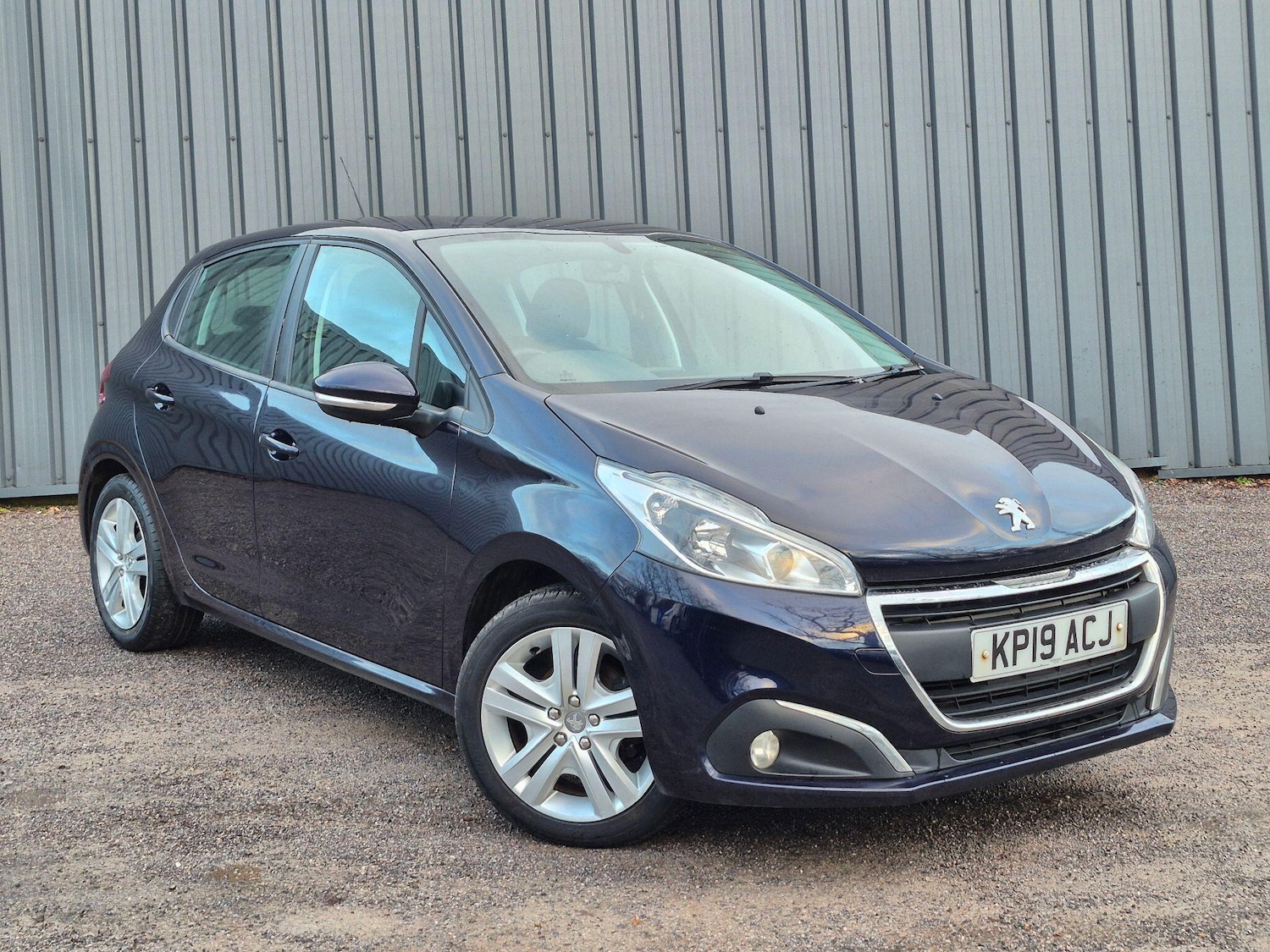 Used Peugeot 208 2019 for sale - 77839119: Photo 2