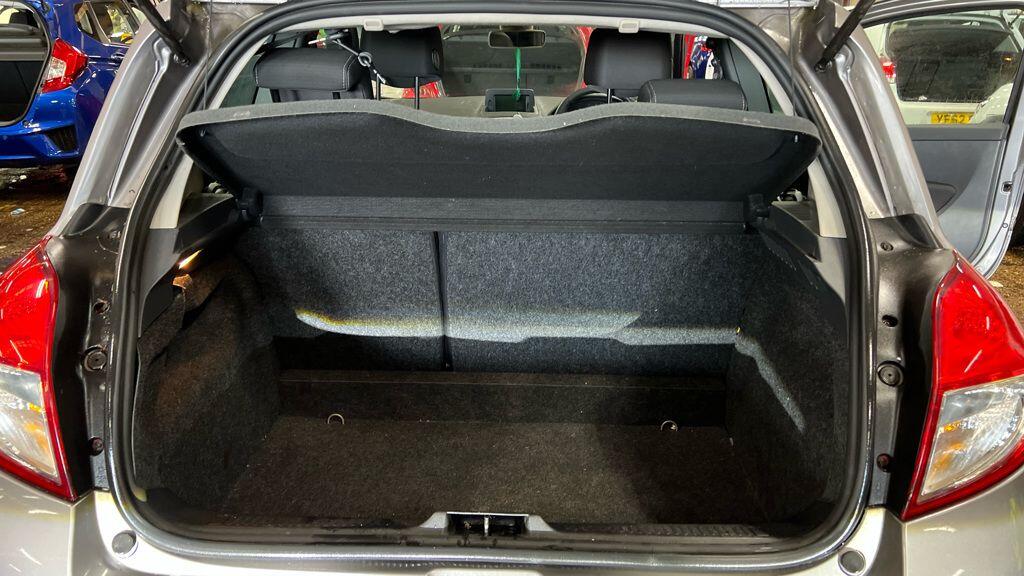 Used Renault Clio 2011 for sale - 77793556: Photo 10