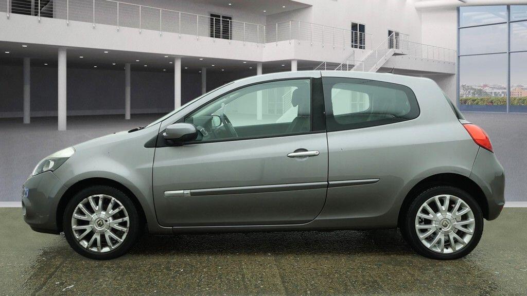 Used Renault Clio 2011 for sale - 77793556: Photo 8
