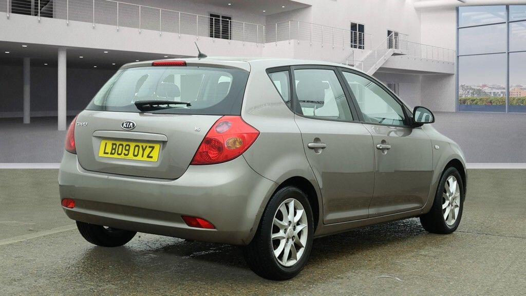 Used Kia Ceed 2009 for sale - 77737837: Photo 4