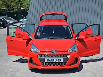 Used Hyundai i10 2018 for sale - 78752882: Photo