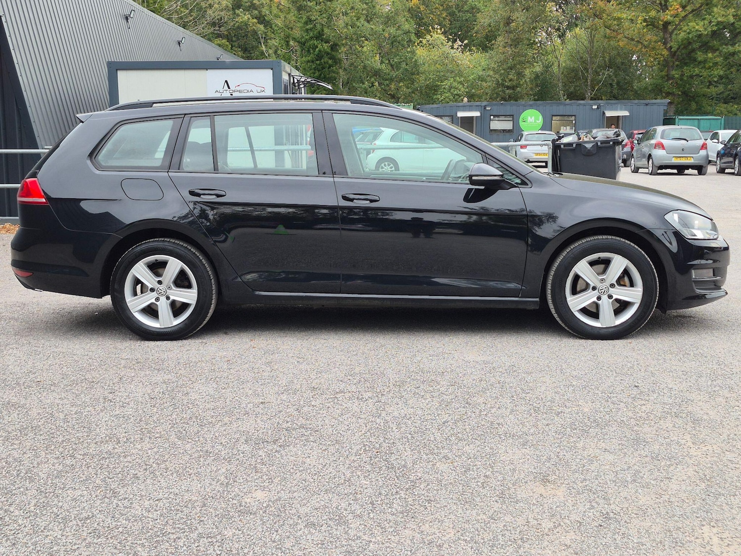 Used Volkswagen Golf 2017 for sale - 77798985: Photo 10
