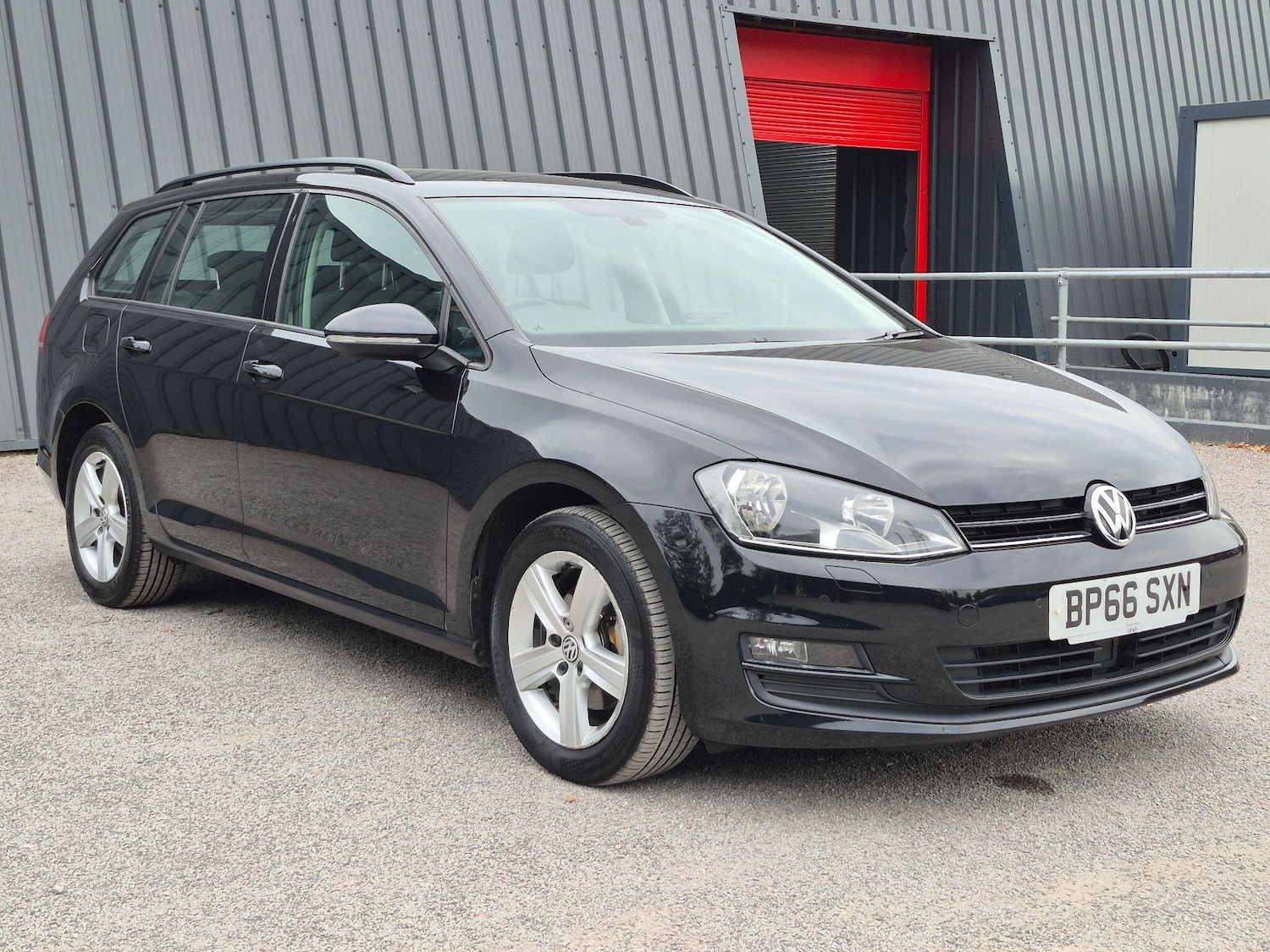 Used Volkswagen Golf 2017 for sale - 77798985: Photo 11