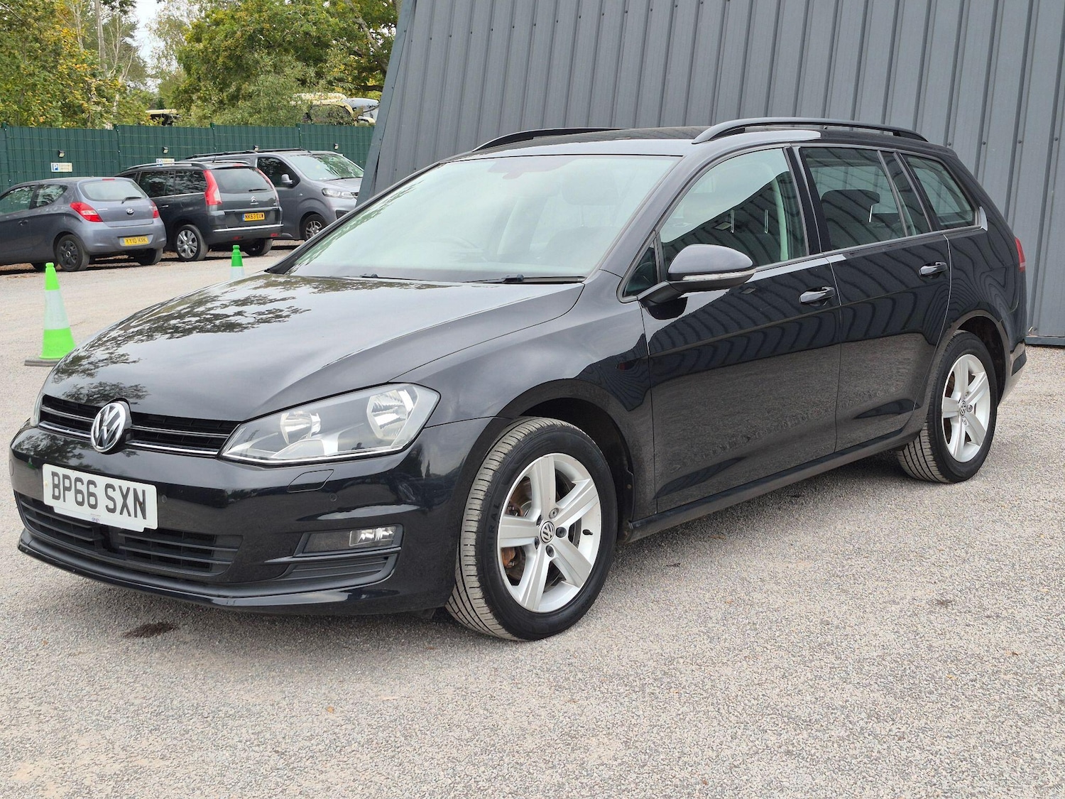 Used Volkswagen Golf 2017 for sale - 77798985: Photo 12