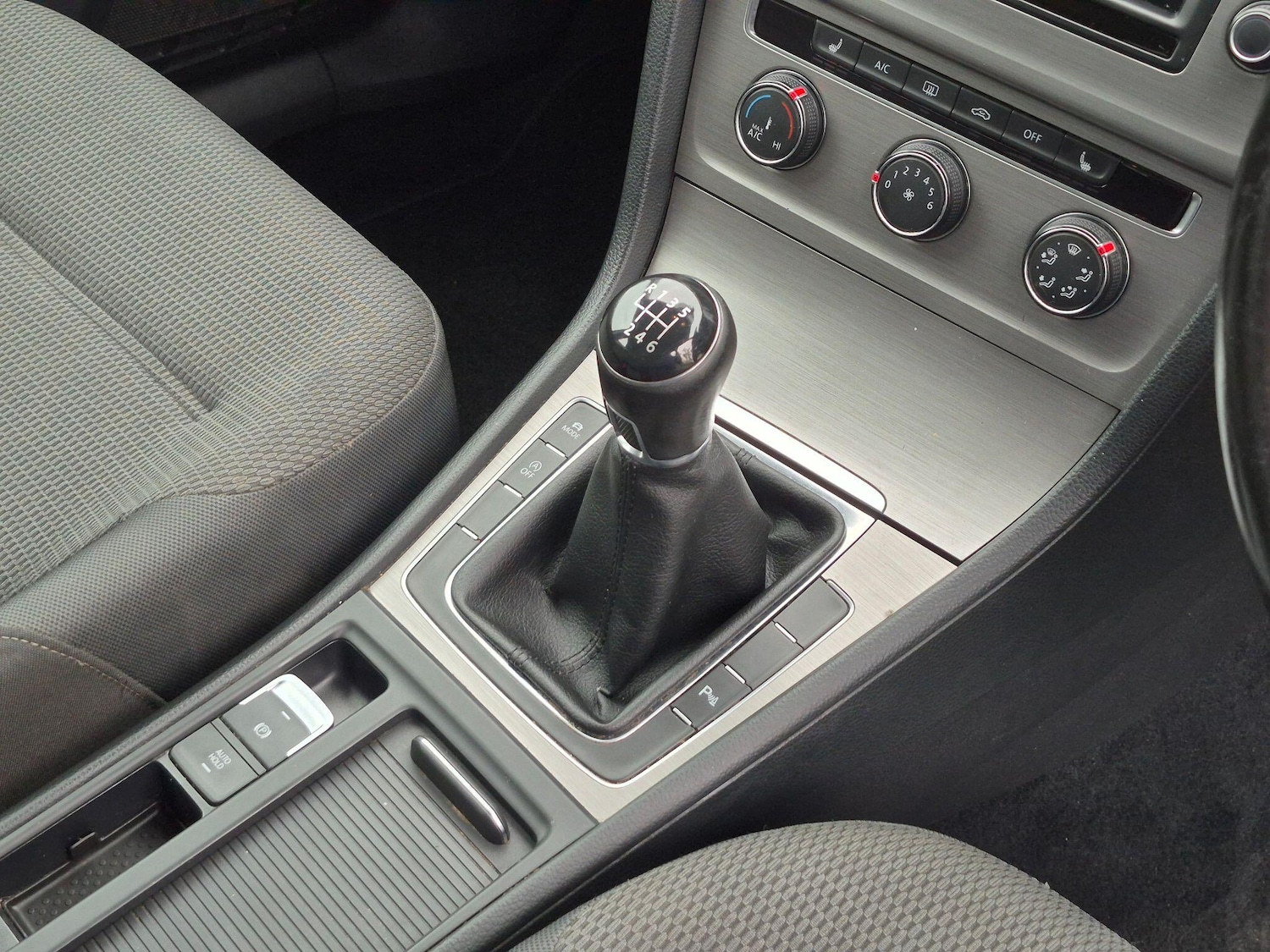 Used Volkswagen Golf 2017 for sale - 77798985: Photo 18