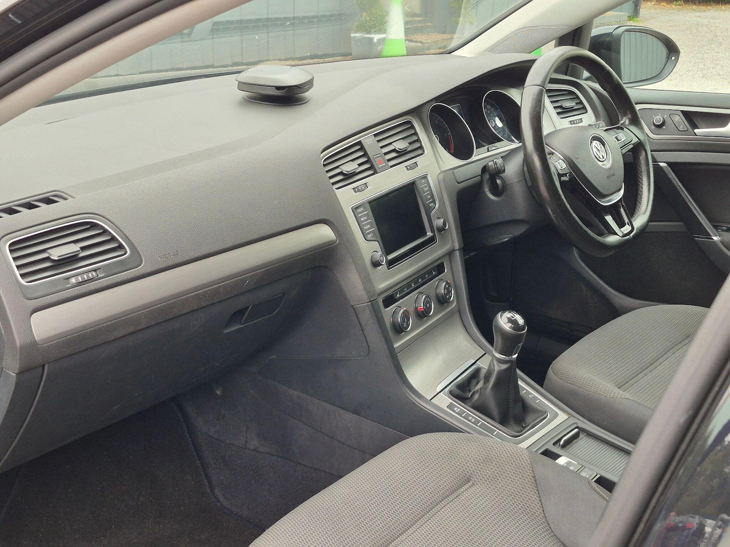 Used Volkswagen Golf 2017 for sale - 77798985: Photo 23