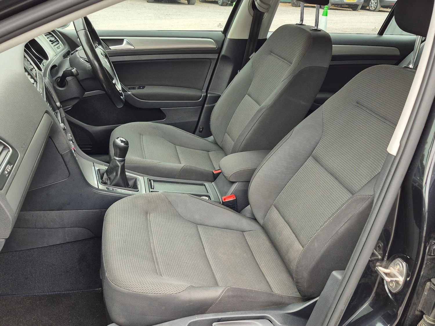 Used Volkswagen Golf 2017 for sale - 77798985: Photo 35