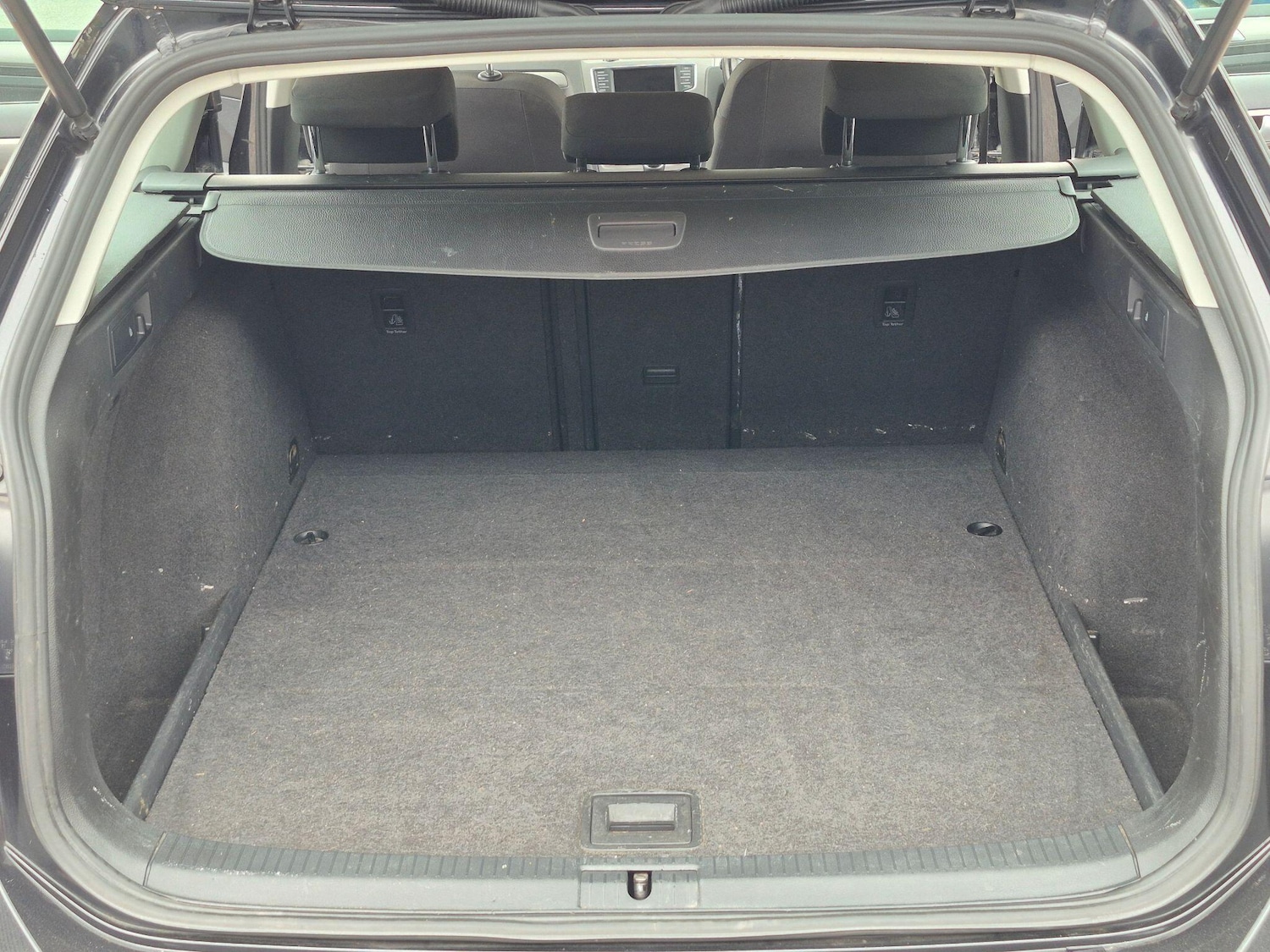 Used Volkswagen Golf 2017 for sale - 77798985: Photo 38