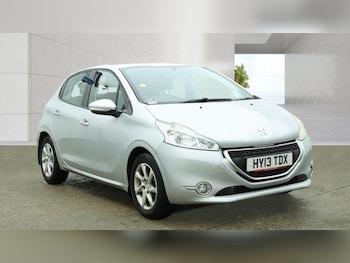 Used Peugeot 208 2013 for sale - 78417199: Photo
