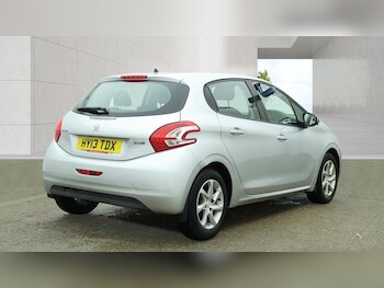 Used Peugeot 208 2013 for sale - 78417199: Photo