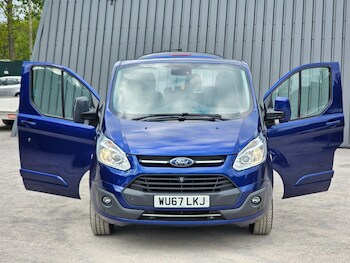 Used Ford Tourneo Custom 2017 for sale - 78404654: Photo