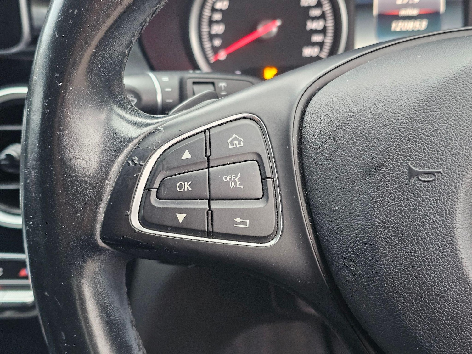 Used Mercedes-Benz C Class 2015 for sale - 77883359: Photo 20