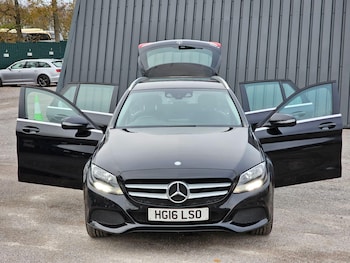 Used Mercedes-Benz C Class 2015 for sale - 77883359: Photo