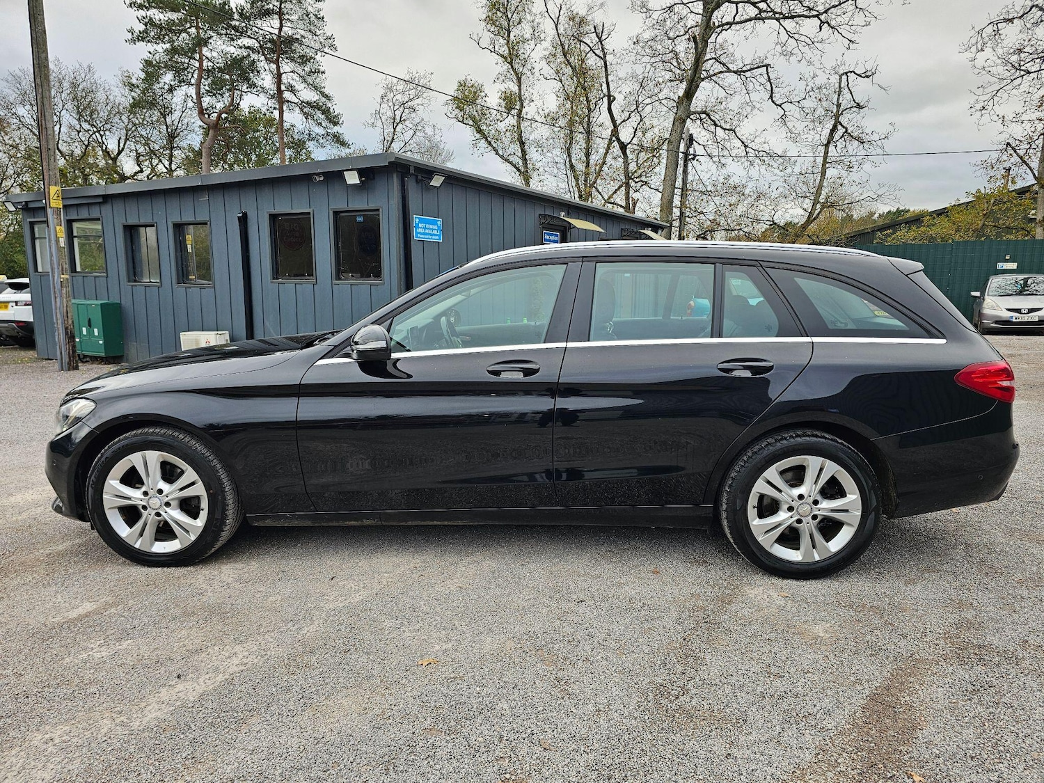 Used Mercedes-Benz C Class 2015 for sale - 77883359: Photo 9