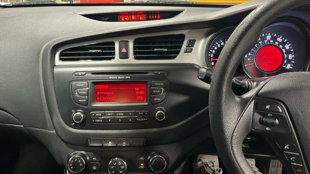 Used Kia Ceed 2012 for sale - 77737350: Photo 11