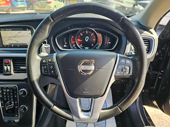 Used Volvo V40 2013 for sale - 78448803: Photo