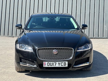 Used Jaguar XF 2017 for sale - 79621759: Photo