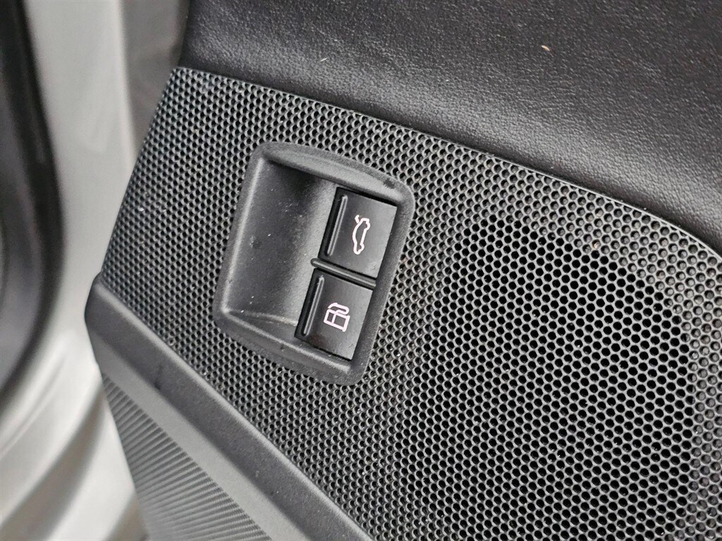 Used Volkswagen CC 2015 for sale - 77570345: Photo 18