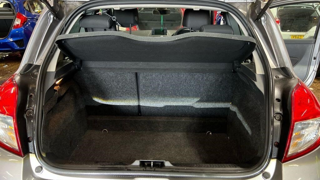 Used Renault Clio 2011 for sale - 77570348: Photo 10