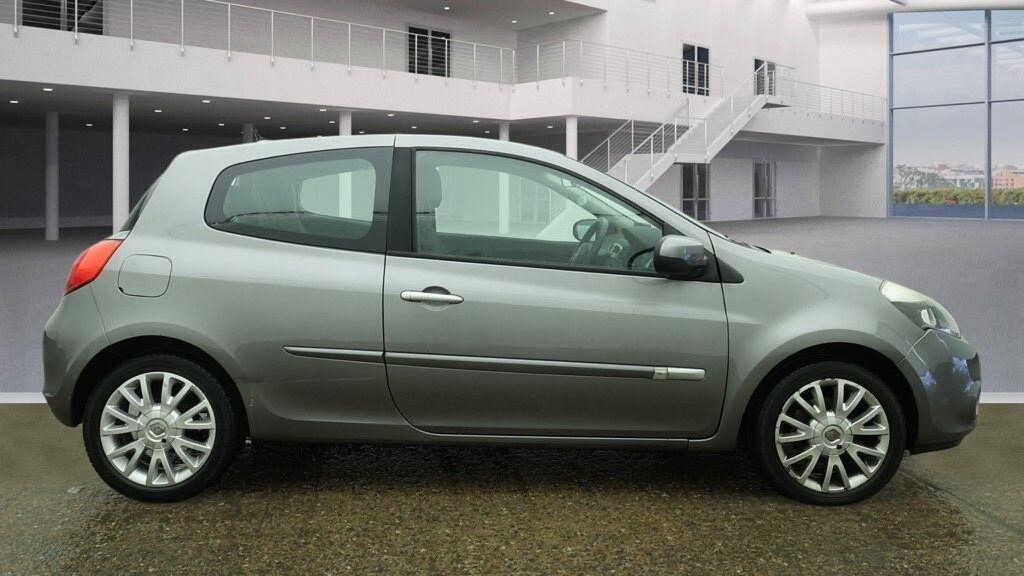 Used Renault Clio 2011 for sale - 77570348: Photo 7