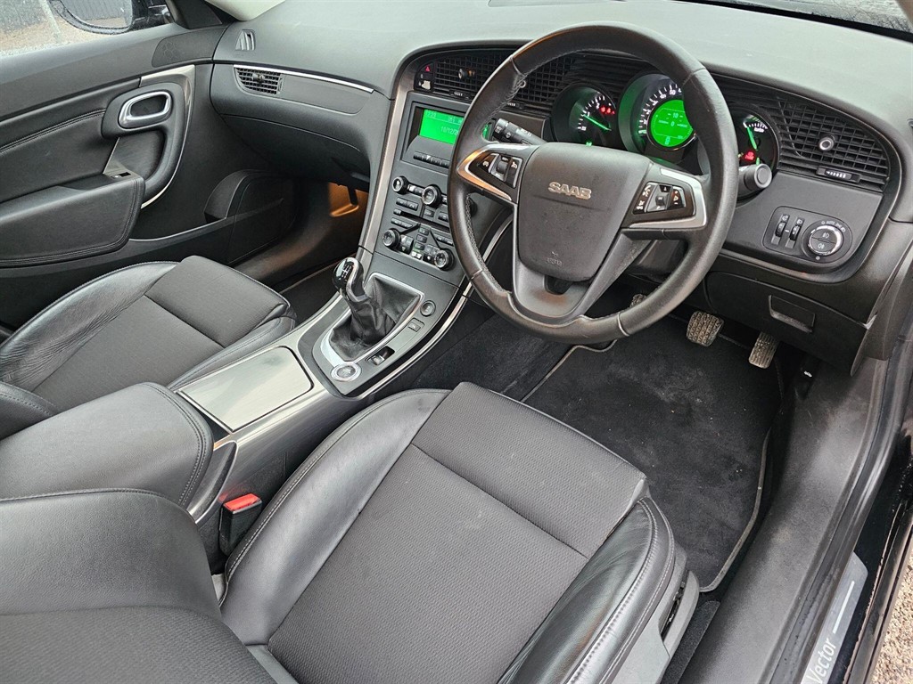 Used Saab 9-5 2010 for sale - 77570364: Photo 2