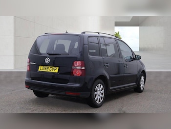 Used Volkswagen Touran 2009 for sale - 79540331: Photo