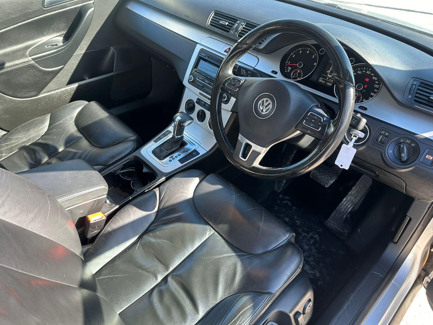 Used Volkswagen Passat 2010 for sale - 78185090: Photo 2