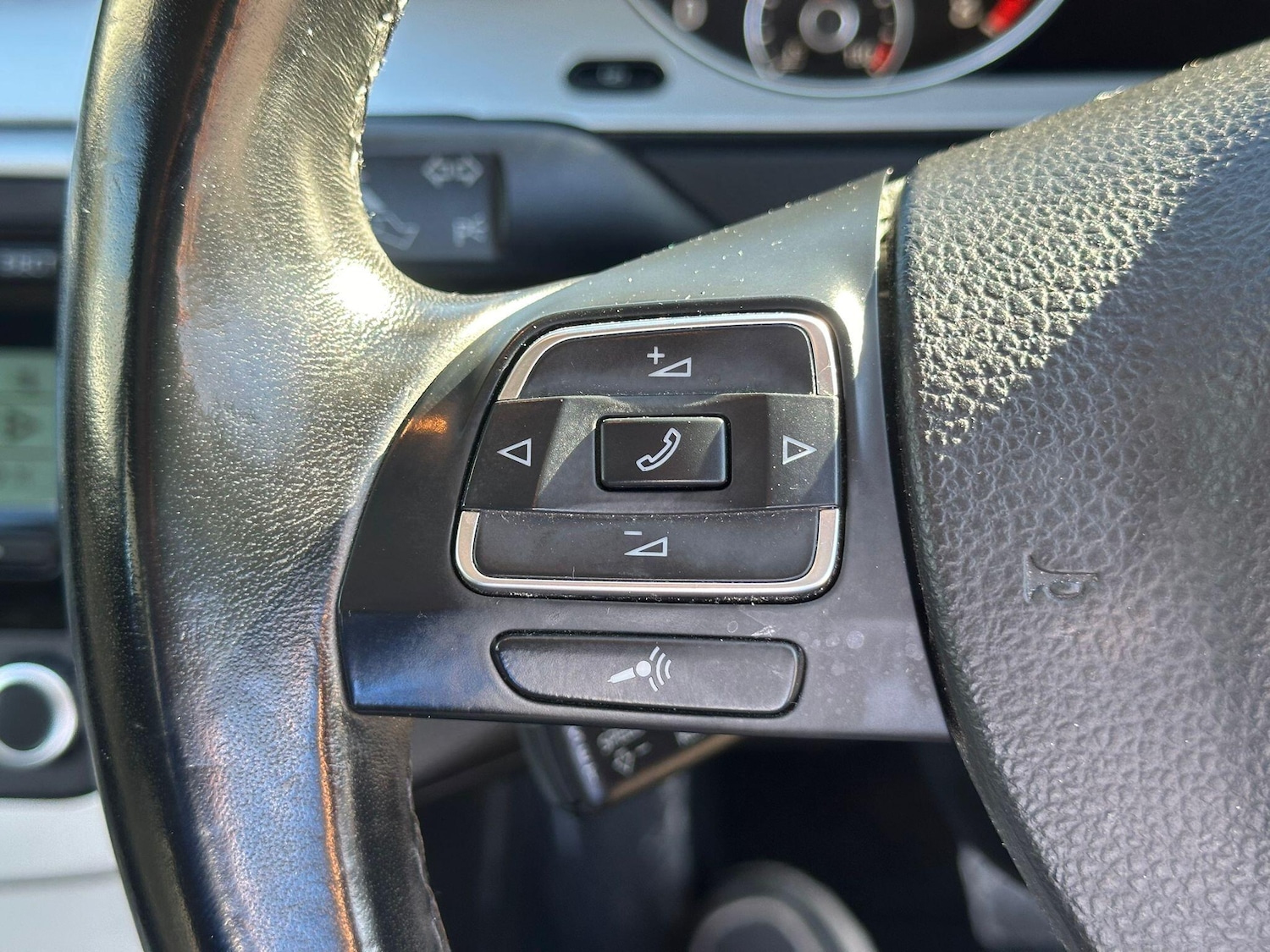 Used Volkswagen Passat 2010 for sale - 78185090: Photo 22