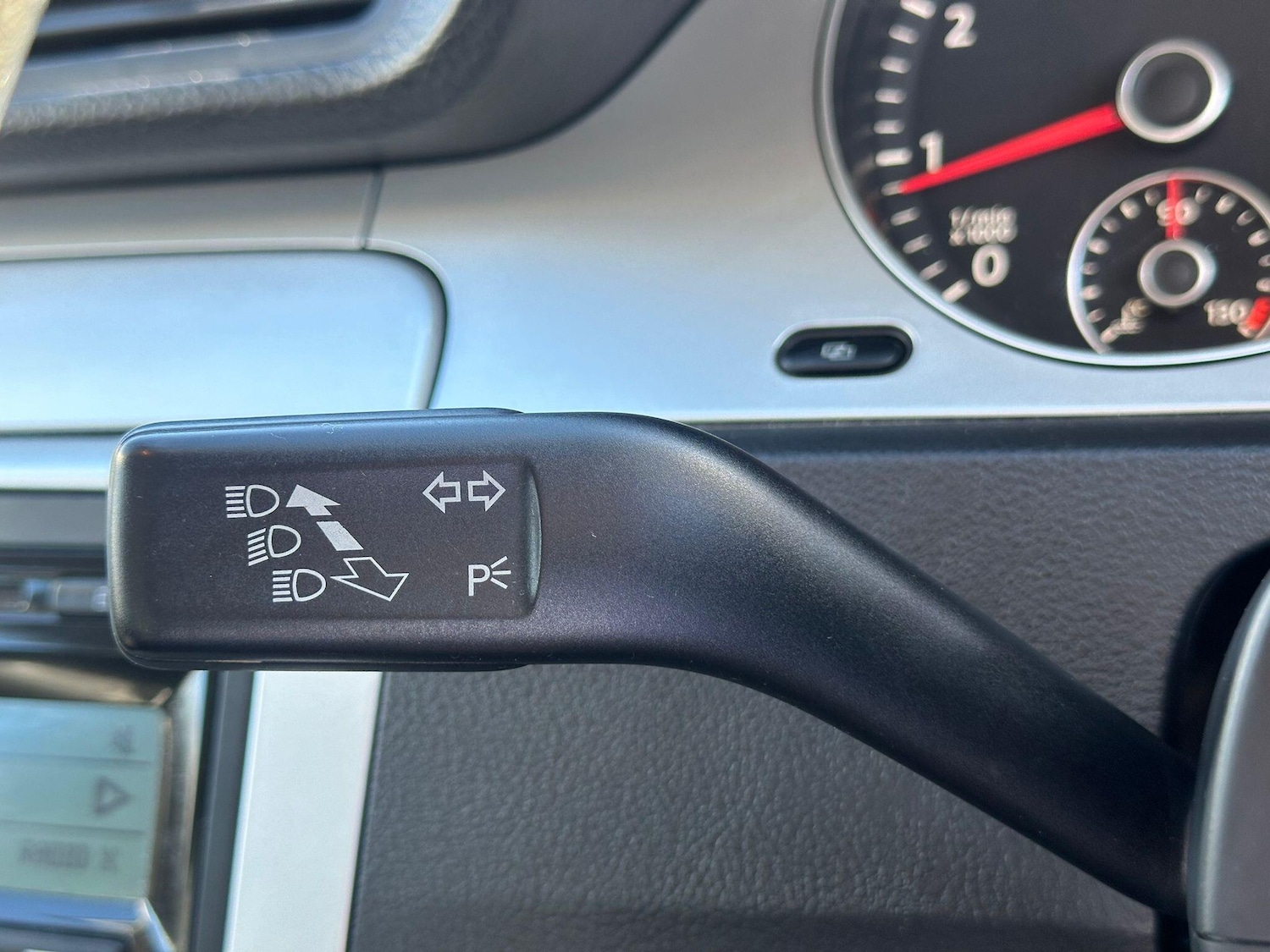 Used Volkswagen Passat 2010 for sale - 78185090: Photo 25