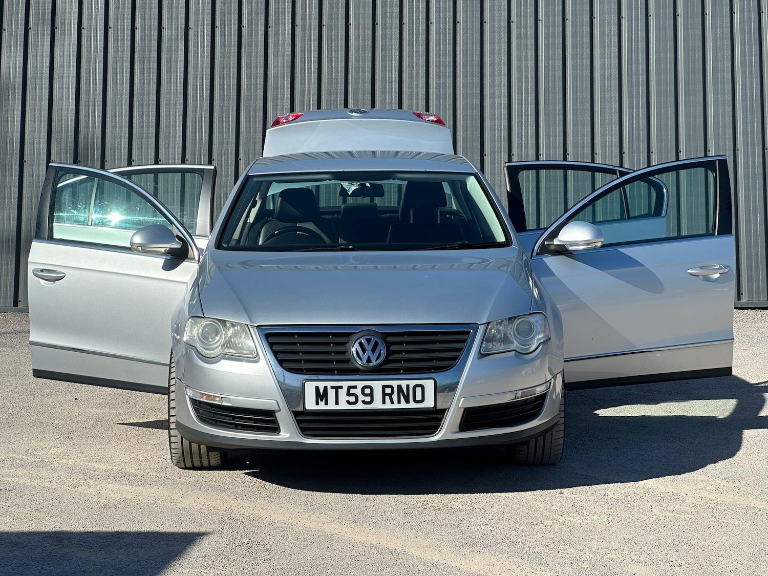 Used Volkswagen Passat 2010 for sale - 78185090: Photo 28