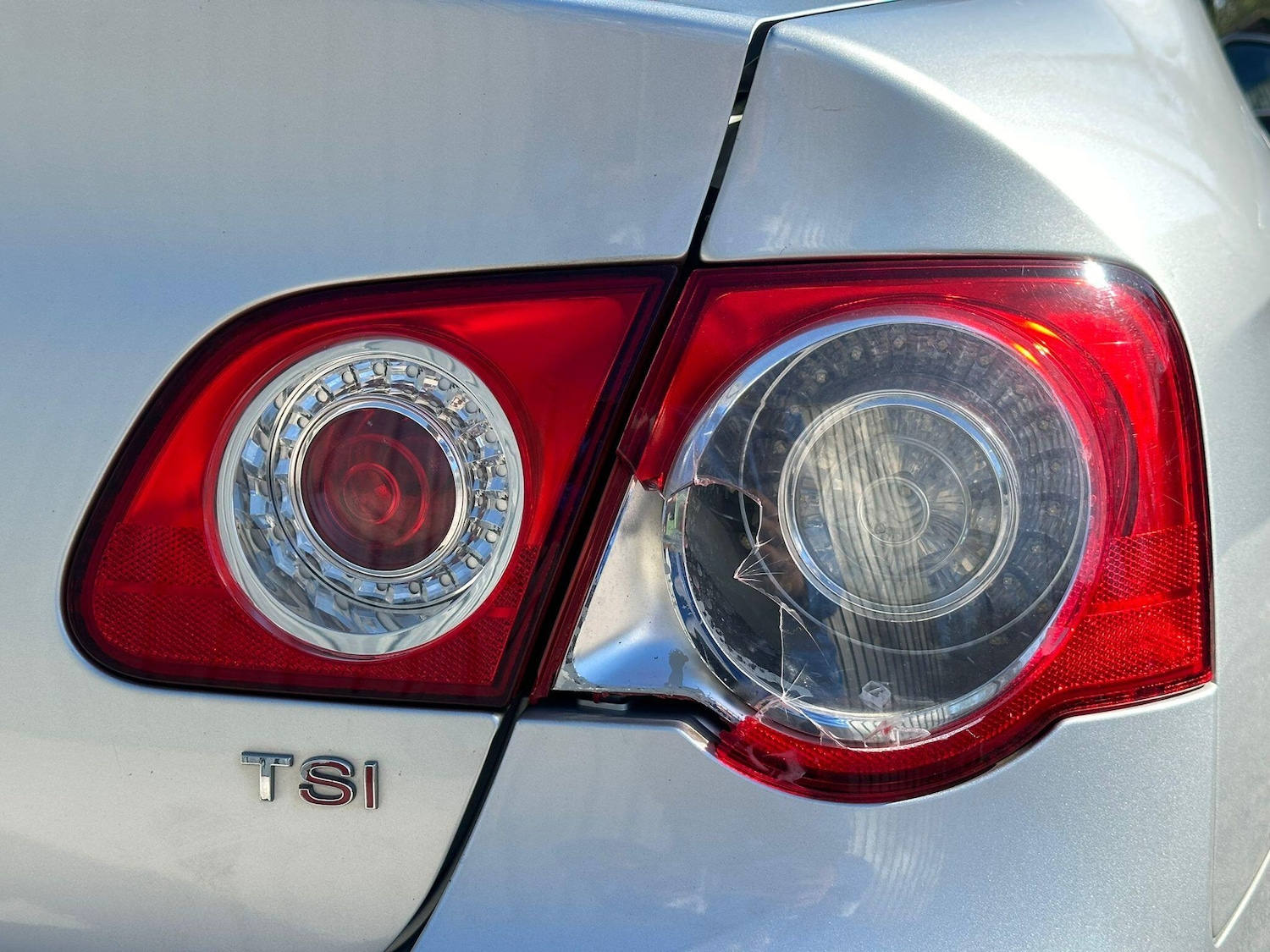 Used Volkswagen Passat 2010 for sale - 78185090: Photo 41