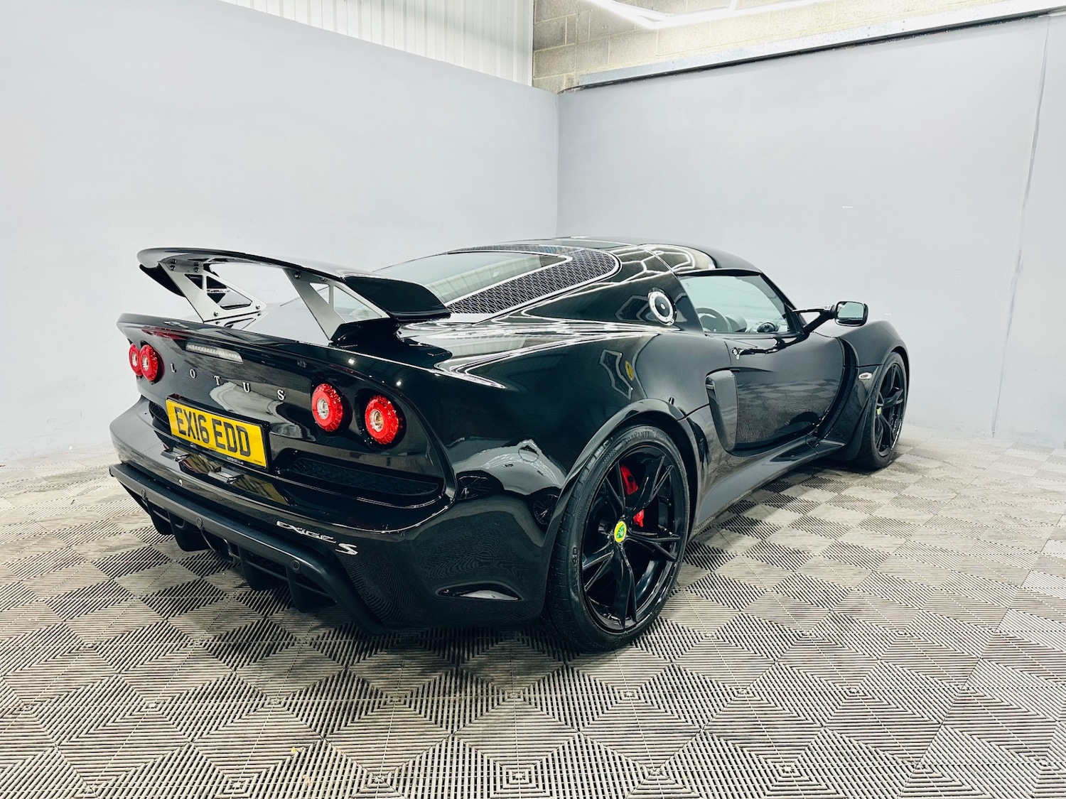 Used Lotus Exige 2016 for sale - 76735849: Photo 26