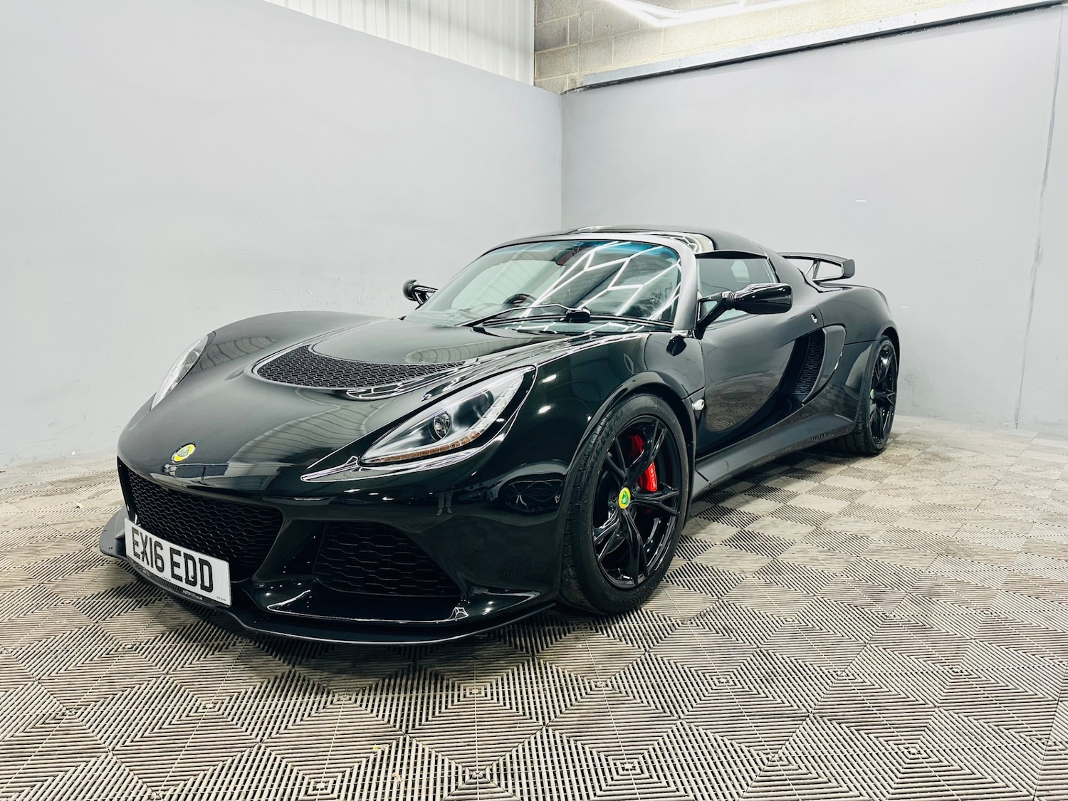 Used Lotus Exige 2016 for sale - 76735849: Photo 4
