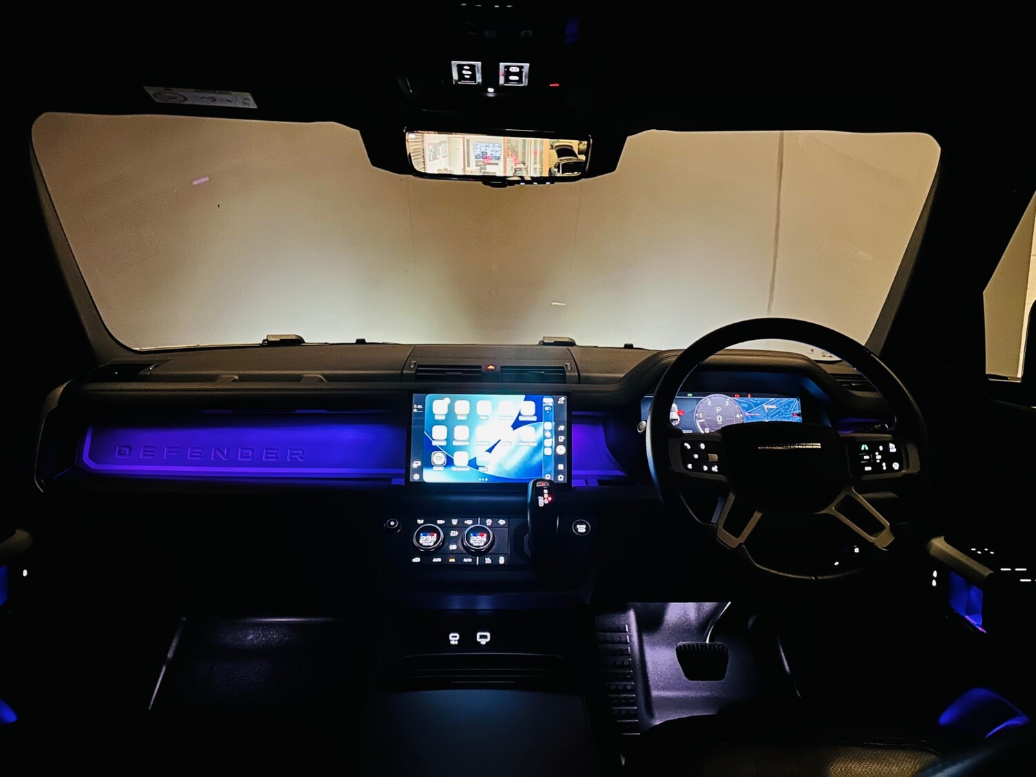 Used Land Rover Defender 2022 for sale - 77350597: Photo 14