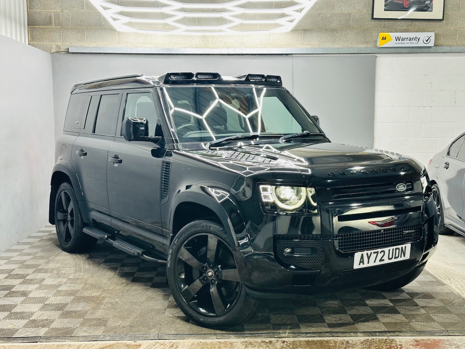 Used Land Rover Defender 2022 for sale - 77350597: Photo 2