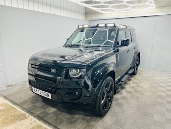Used Land Rover Defender 2022 for sale - 77350597: Photo