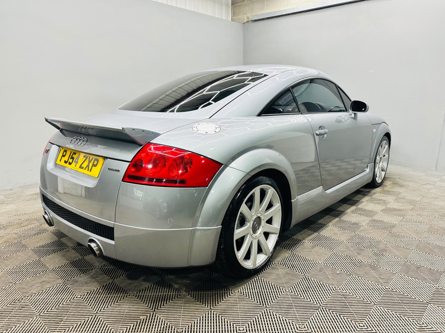 Used Audi TT 2004 for sale - 77358283: Photo 25