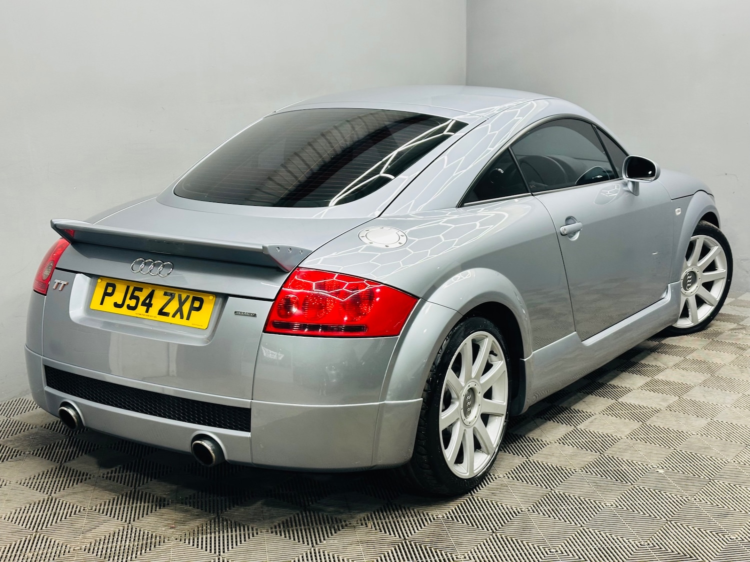 Used Audi TT 2004 for sale - 77358283: Photo 8