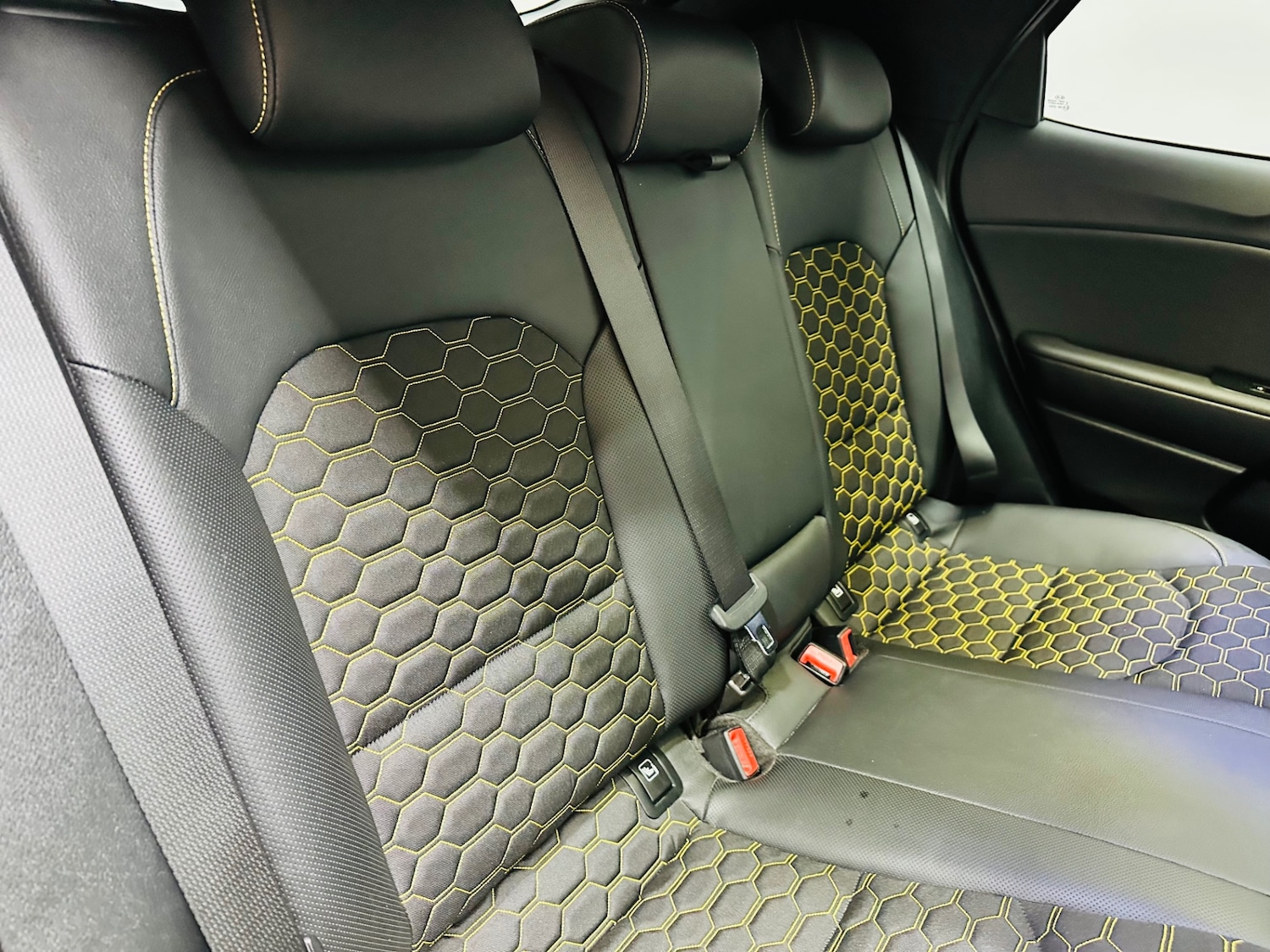 Used Kia XCeed 2019 for sale - 76547617: Photo 24