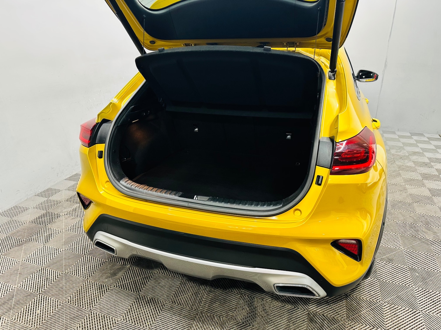 Used Kia XCeed 2019 for sale - 76547617: Photo 34