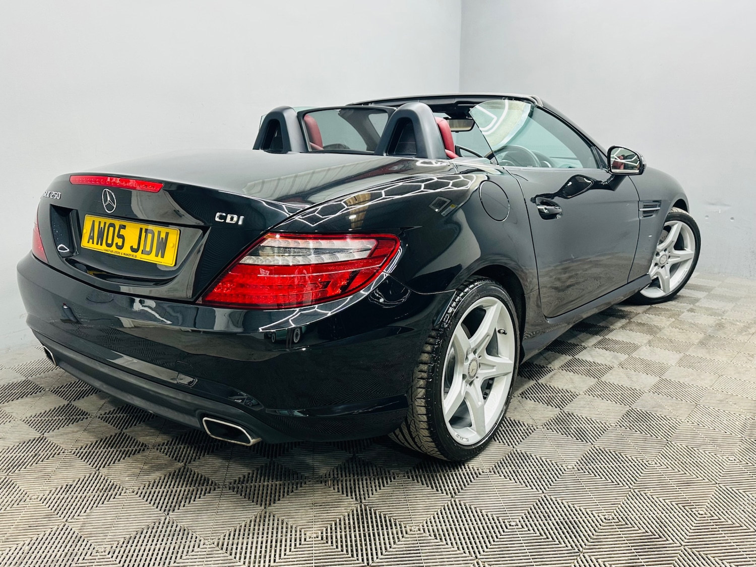 Used Mercedes-Benz SLK 2015 for sale - 76058217: Photo 10