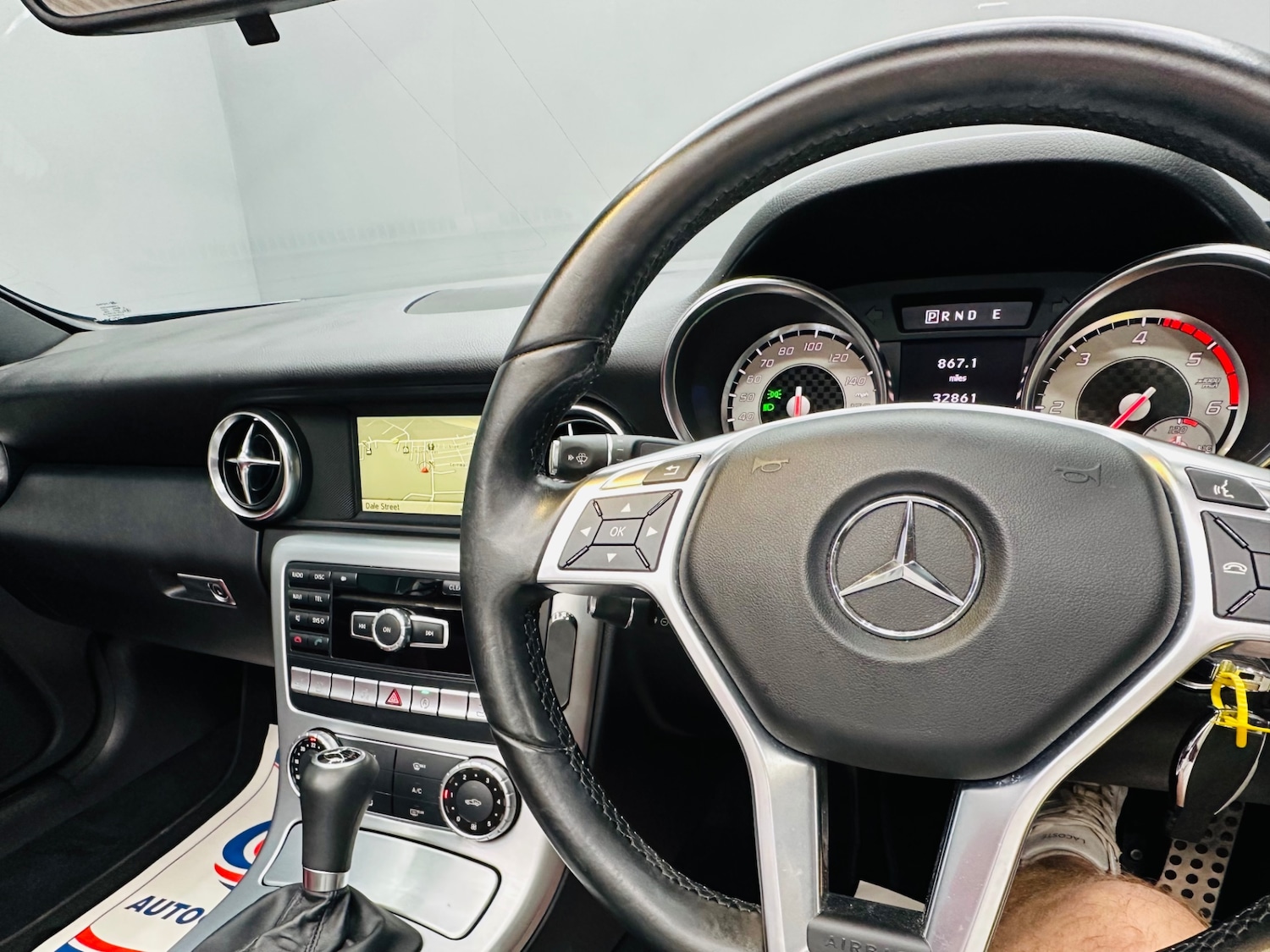 Used Mercedes-Benz SLK 2015 for sale - 76058217: Photo 11