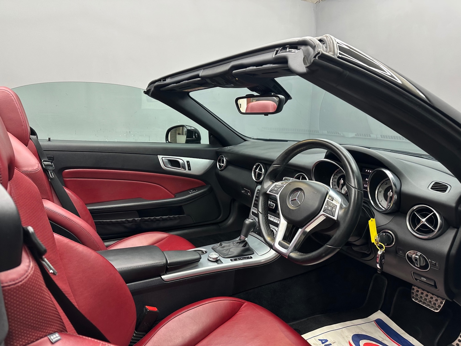 Used Mercedes-Benz SLK 2015 for sale - 76058217: Photo 23
