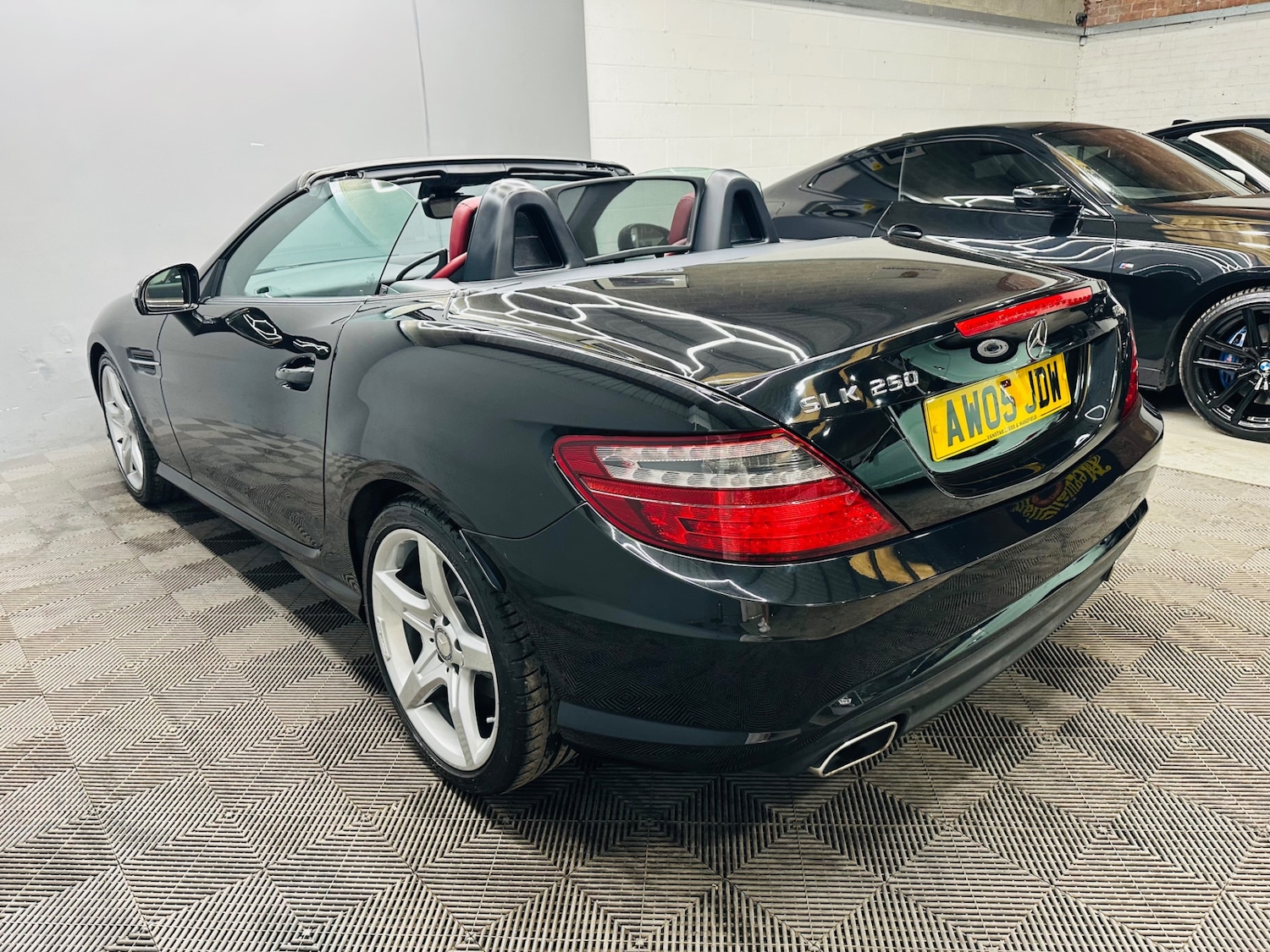 Used Mercedes-Benz SLK 2015 for sale - 76058217: Photo 29