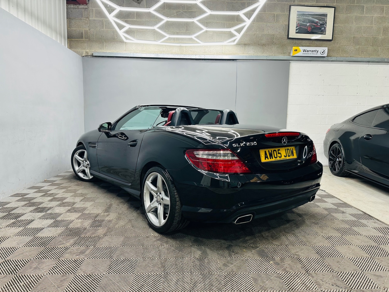 Used Mercedes-Benz SLK 2015 for sale - 76058217: Photo 9