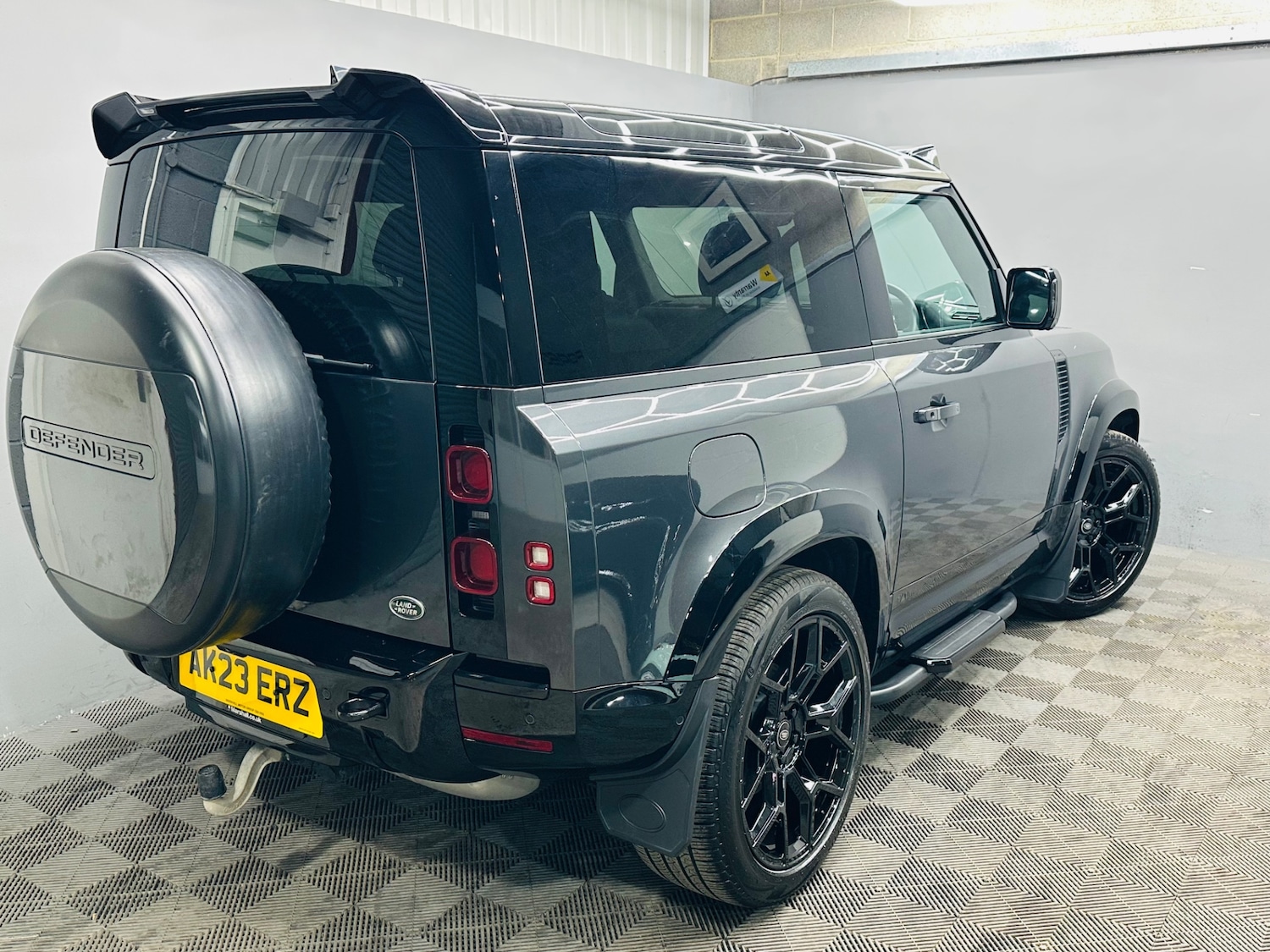 Used Land Rover Defender 2023 for sale - 76058264: Photo 13